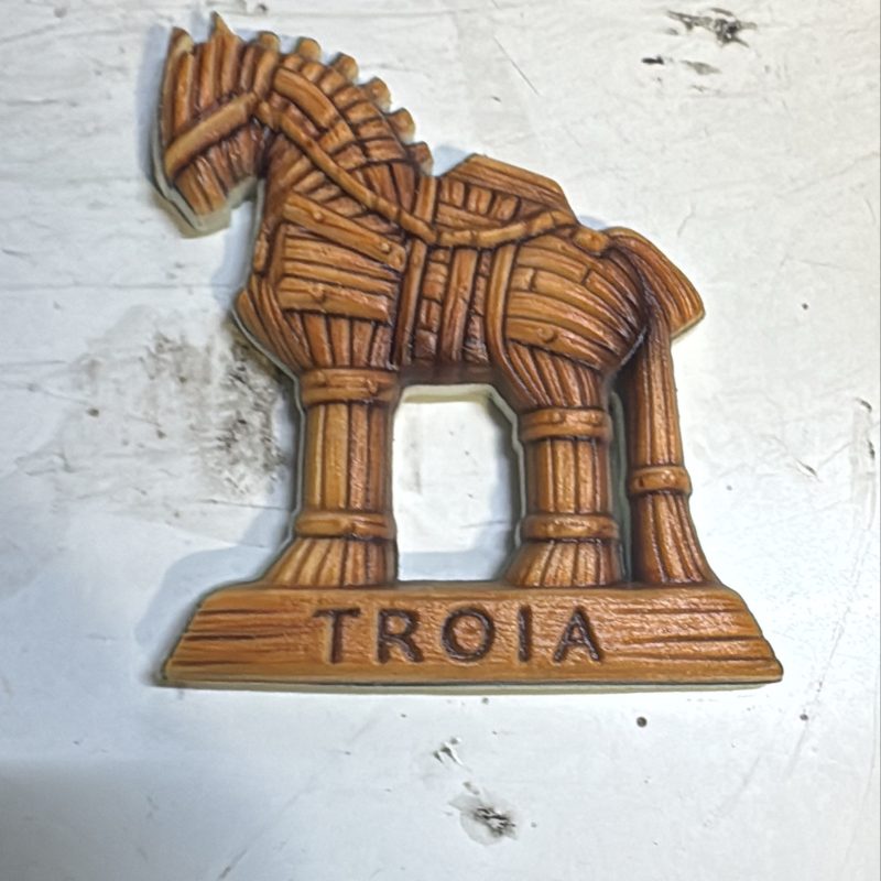 TRUVA POLYESTER MAGNET